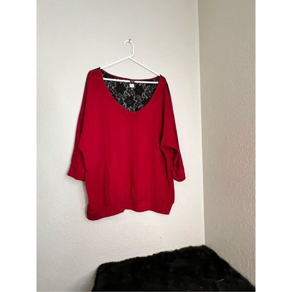 Torrid V-Neck Red Black Lace Back Tunic Shirt Size 2 - Picture 1 of 3